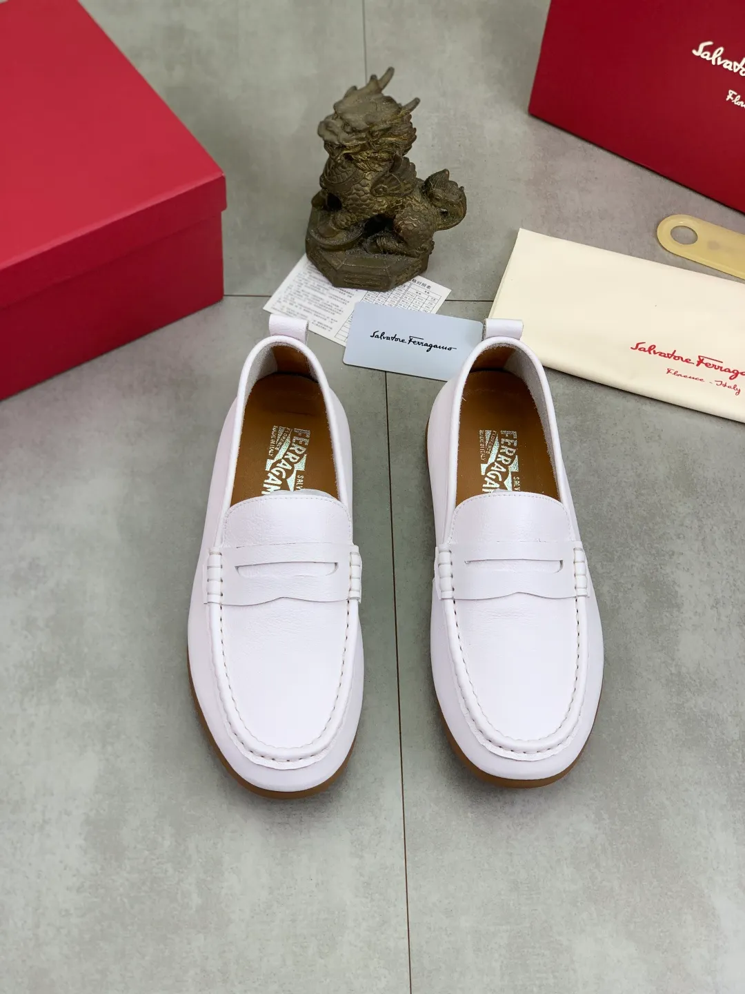 Men's shoes 💰P480 New model [Ferragamo/Ferragamo] Latest model Original imported calfskin, imported pigskin lining + original luxury metal buckle + original rubber outsole Soft and comfortable Size number: 38-44